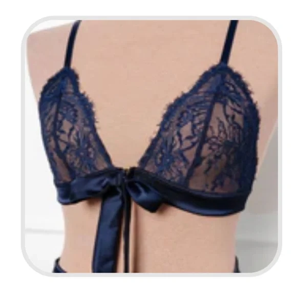 Mentionables Eyelash lace bow bralette and lacy side tie panty in navy XL - Picture 4 of 5
